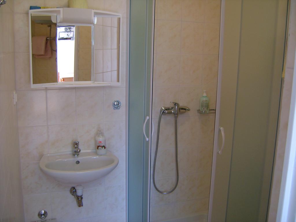 Apartment For Holidays In Пула Стая снимка