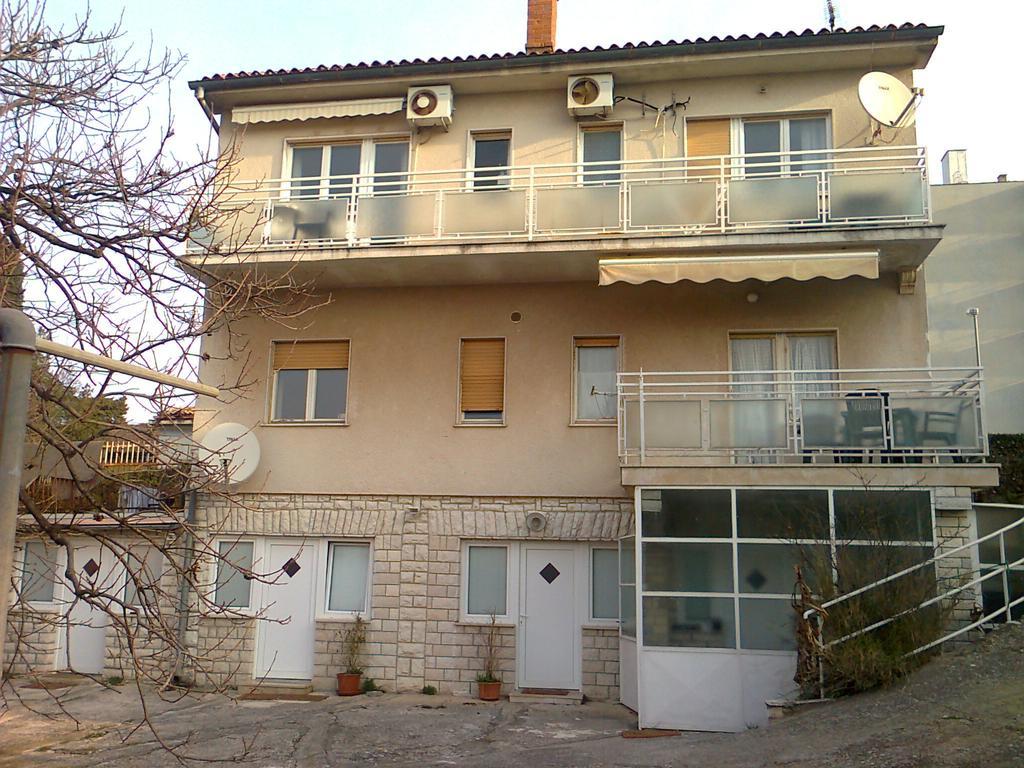 Apartment For Holidays In Пула Стая снимка