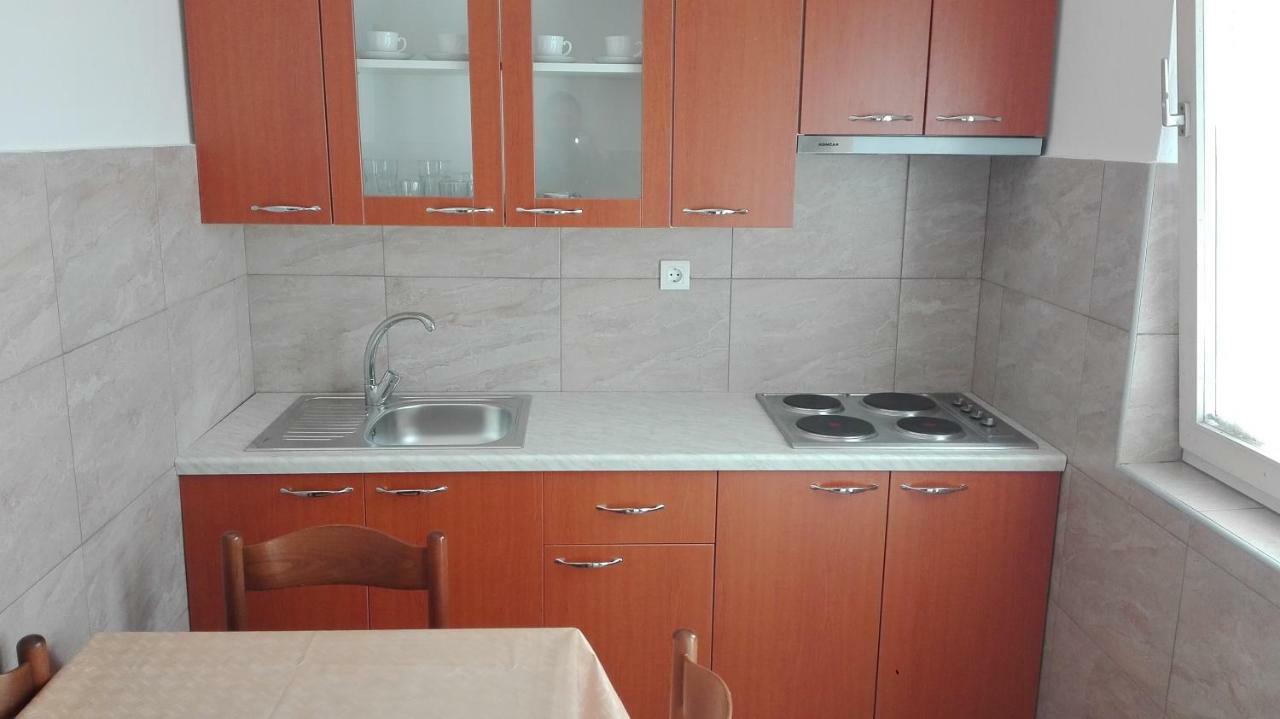 Apartment For Holidays In Пула Екстериор снимка
