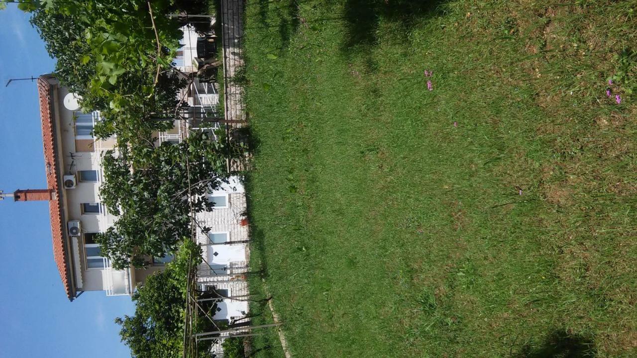Apartment For Holidays In Пула Екстериор снимка